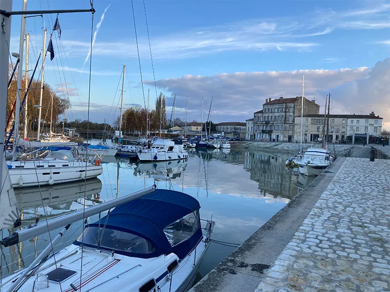 Pedalando ao longo do Rio Charente - França - Imagem 3