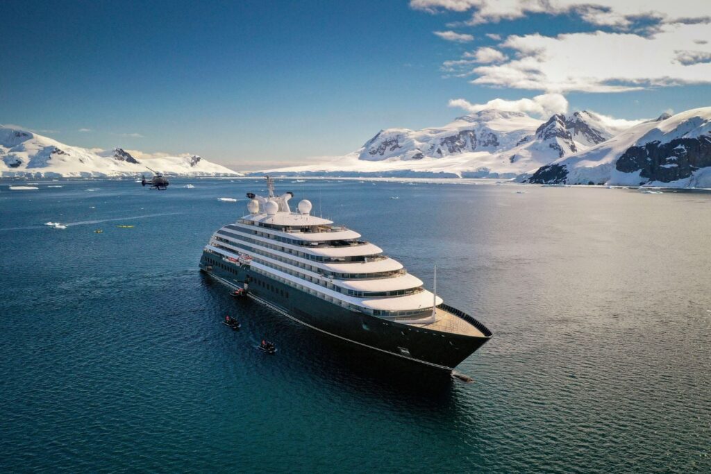 The Ritz-Carlton Yacht Collection, Regent Seven Seas Cruises, Oceania Cruises, Australis e Aqua Expeditions, fours seasons