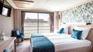 Vivienne - Cat. Deluxe + Superior - cabin with french balcony - upper and middle deck